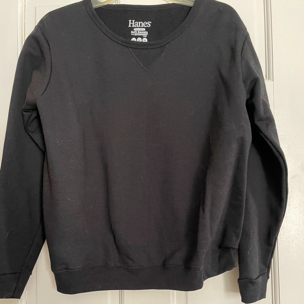 Black crew neck sweatshirt